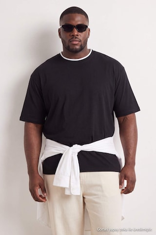 Trendyol Curve - Camiseta en negro