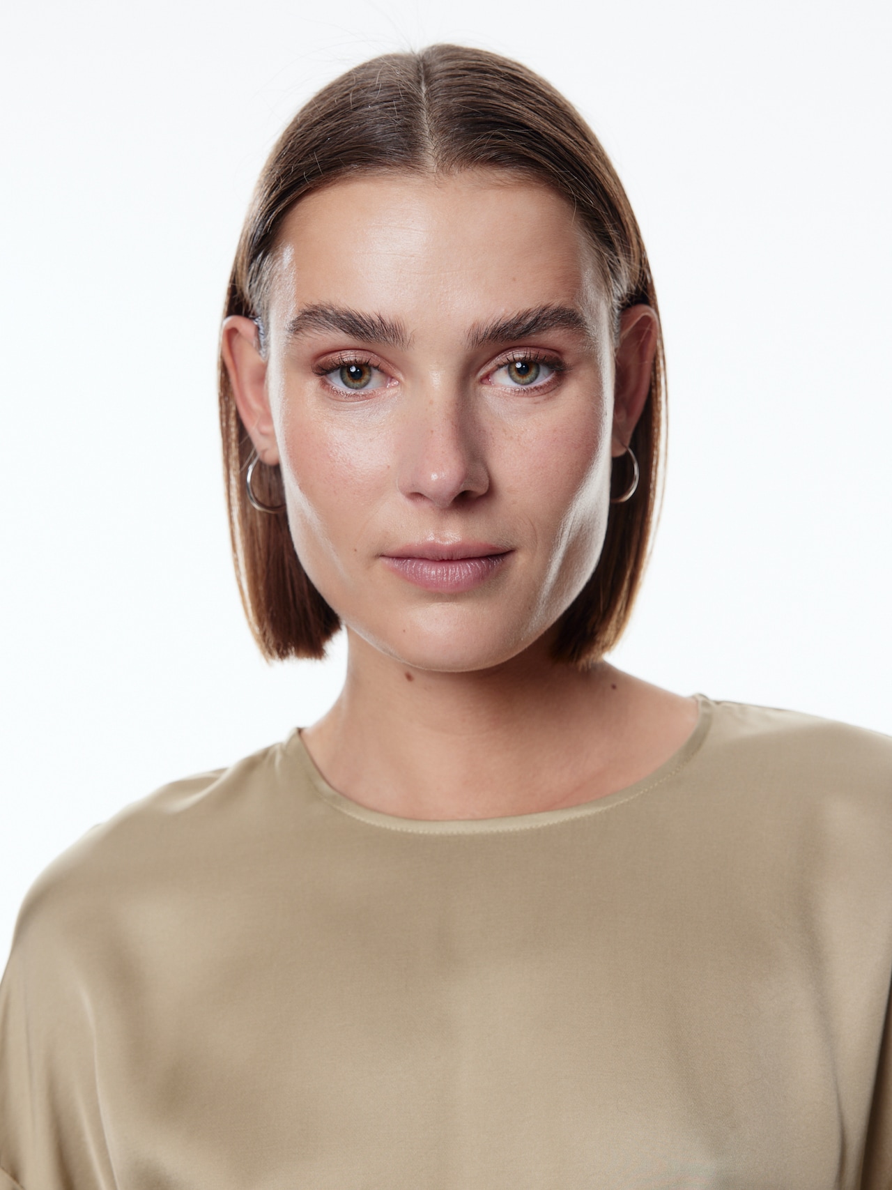 EDITED Produkte Kleid 'Noa' oliv