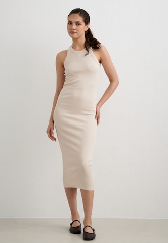Abito 'Ease' di Aim'n in beige: frontale