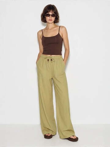 Bianco Lucci Trousers 'Hose' in Green: front