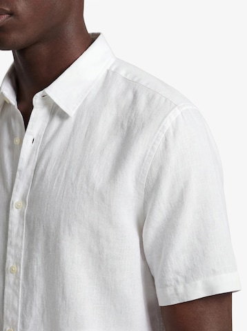 Coupe regular Chemise 'SLHSUN' SELECTED en blanc