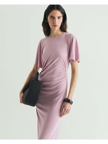 Rochie de la Scalpers pe roz