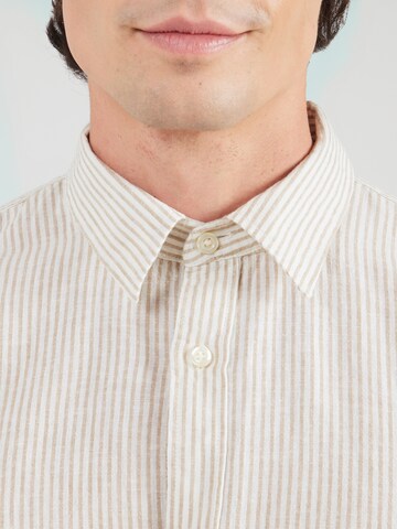 Coupe regular Chemise GAP en vert
