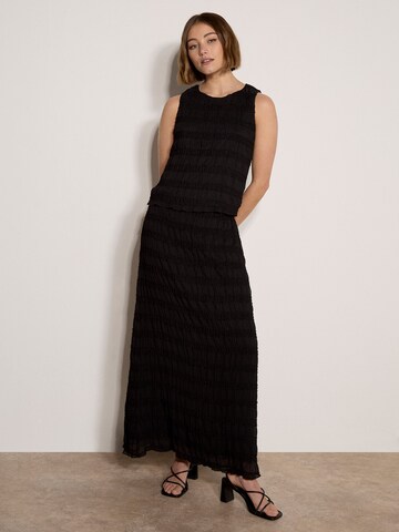 Gonna ' ' di Apricot in nero: frontale