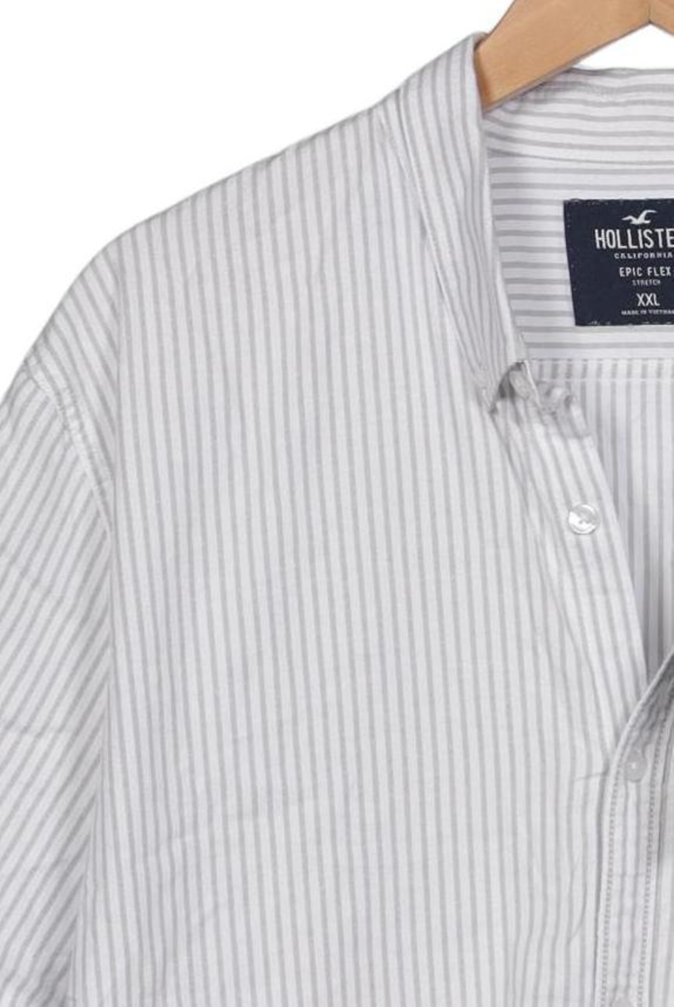 HOLLISTER Button Up Shirt in XXL in White