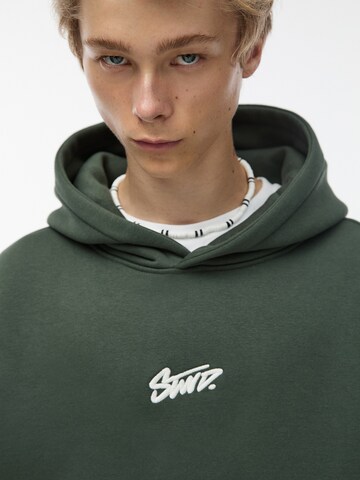 Sweat-shirt Pull&Bear en vert