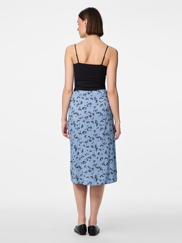 Jupe 'PCMelody' PIECES en bleu