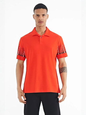 Tommy Life Shirt in Orange: front
