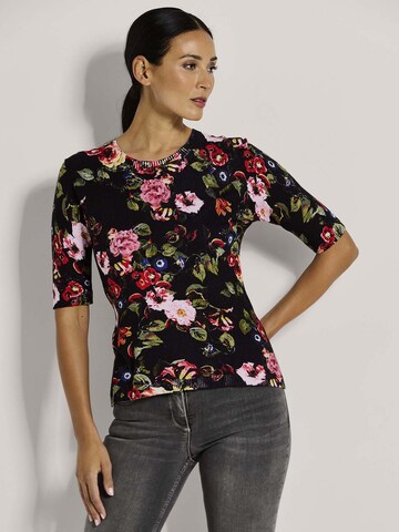 MADELEINE Pullover in Schwarz: Vorderseite