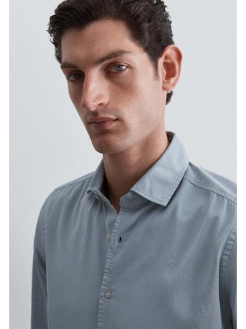 Coupe regular Chemise ' ' Scalpers en gris : devant