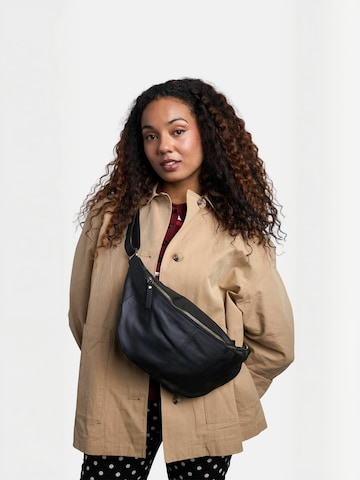 RE:DESIGNED Shopper ' Seline ' in Black: front