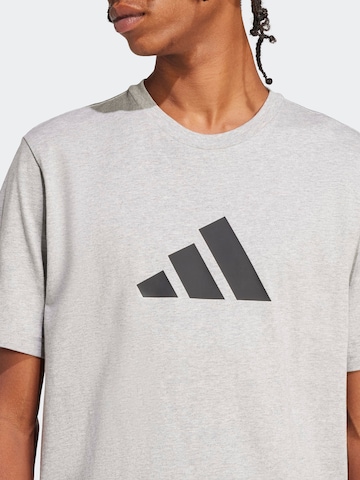 ADIDAS SPORTSWEAR Λειτουργικό μπλουζάκι 'FI 3BAR' σε γκρι