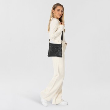 Taschendieb Wien Crossbody Bag 'Herzweg' in Black