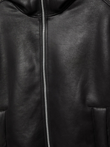 Pull&Bear Prehodna jakna 'STWD' | črna barva