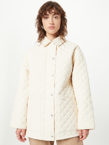 LEVI'S ® Between-Season Jacket 'Millie Quilted Shirt Jkt' in Beige: front