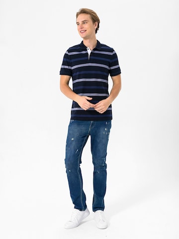 Tricou de la Moxx Paris pe albastru