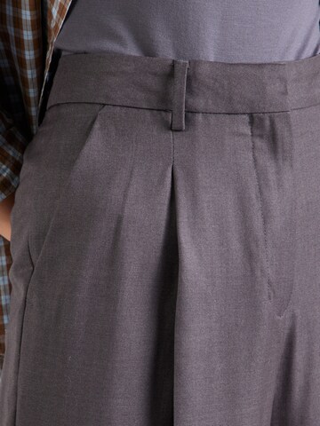 SCOTCH & SODA Loose fit Pleat-Front Pants 'CORE ROSE' in Grey