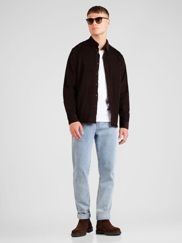 Banana Republic Regular Fit Paita 'PINWALE' värissä ruskea