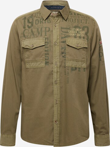 CAMP DAVID - Ajuste regular Camisa en verde: frente