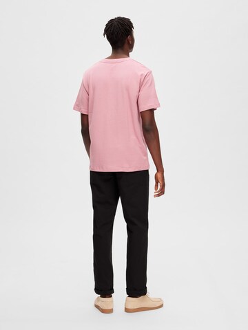 SELECTED HOMME Koszulka 'Relax Soon' w kolorze różowy