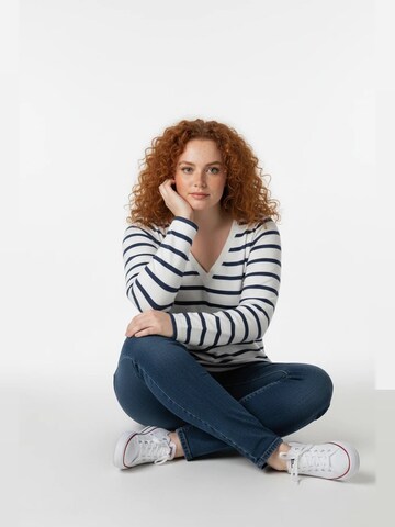 T-shirt Shape Of You en multicouleur