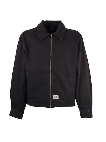 HEFTYKA Between-Season Jacket in Black: front