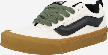 VANS Matalavartiset tennarit 'Knu Skool' värissä valkoinen: etupuoli