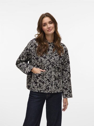 VERO MODA Overgangsjakke 'VMRita' i sort: forside