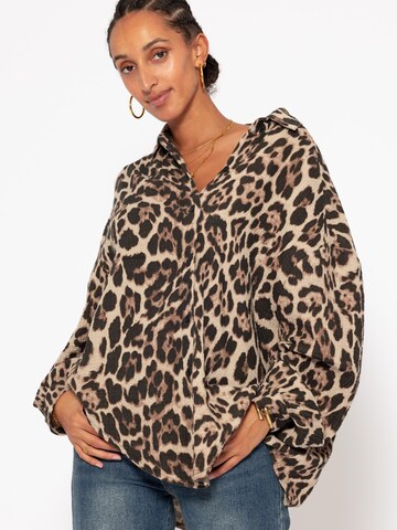 SASSYCLASSY Blouse in Bruin