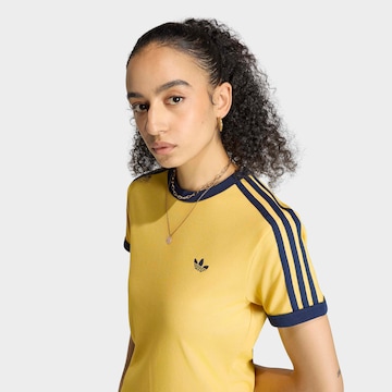 ADIDAS ORIGINALS - Camisa 'Cali' em amarelo