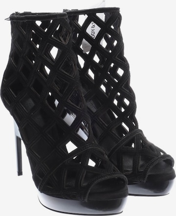 Burberry Prorsum Dress Boots in 35 in Black: front