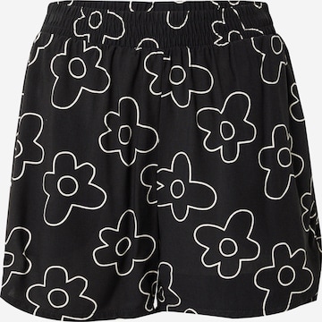 Urban Classics Regular Shorts in Schwarz: predná strana