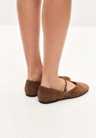 CESARE GASPARI Strap ballerina in Brown