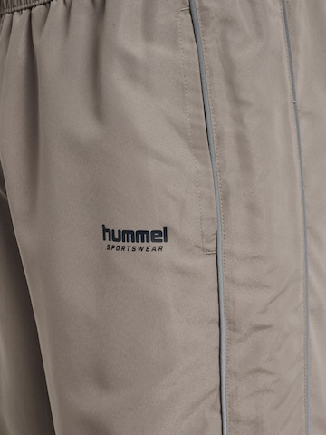 Hummel Regular Sporthose in Grau