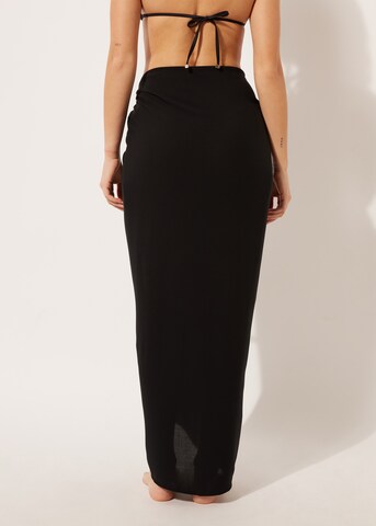 CALZEDONIA Beach Towel in Black