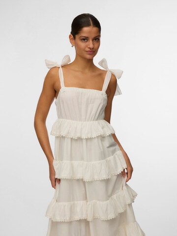 VERO MODA - Vestido 'VMDOLORES' en blanco