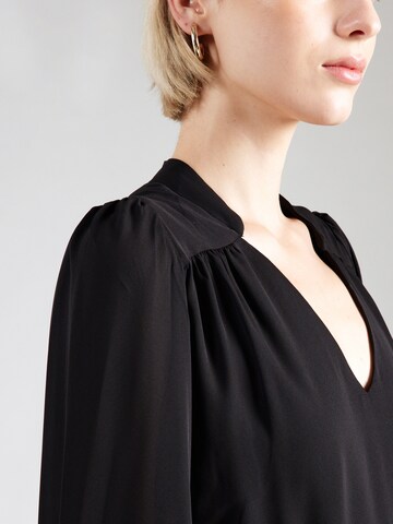 GUESS - Vestido 'Wanda' en negro