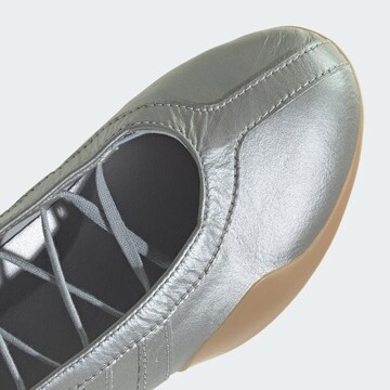 ADIDAS ORIGINALS Remballerina 'Taekwondo Mei' i silver