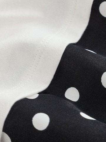 Next - Camiseta en blanco