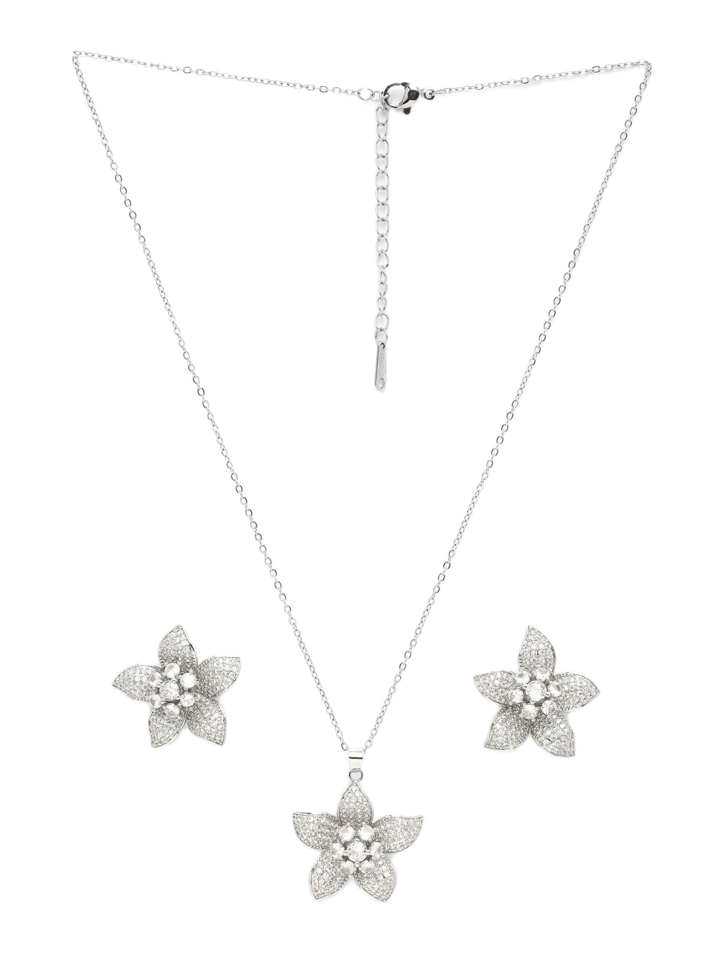 AVANT-GARDE PARIS - Conjunto de joyería 'Kristinaia' en plata: frente