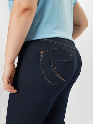 Zizzi Regular Jeans 'Gemma' in Blau