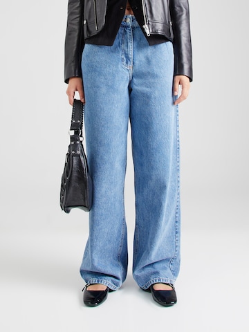 REMAIN Wide Leg Jeans 'Cocoon' i blå: forside