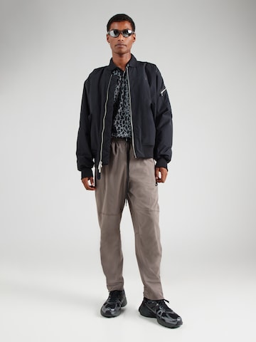 Nike Sportswear Конический (Tapered) Штаны в Серый