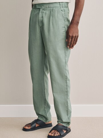 Next Обычный Брюки со складками в Зеленый: спереди