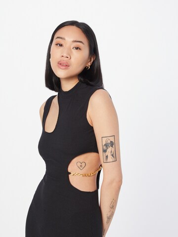Trendyol Kleid in Schwarz