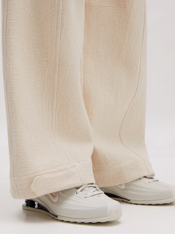 EDITED Regular Pants 'Bianca' in Beige
