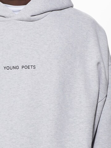 Young Poets Tréning póló 'Danis' - szürke