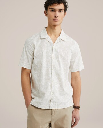 Regular fit Camicia di WE Fashion in beige: frontale