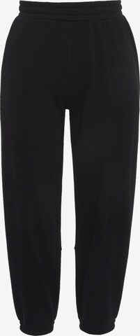 Studio Untold Regular Pants in Black: front