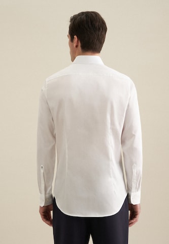 Coupe slim Chemise business 'SMART CLASSICS' SEIDENSTICKER en blanc